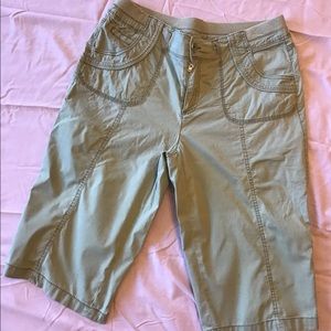 Women’s Khakis & Company Size 10 capris